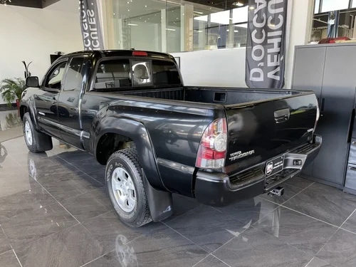 Toyota Tacoma  2010 — photo 5