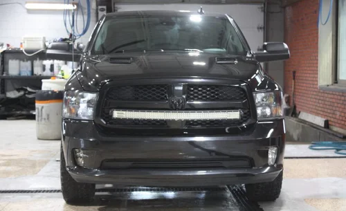 2022 RAM 1500 CLASSIC EXPRESS CREW CAB 4X4 — photo 2
