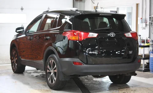 2015 TOYOTA RAV4 XLE AWD — photo 4