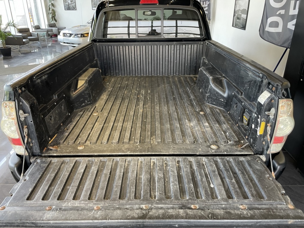 Toyota Tacoma  2013 — photo 8