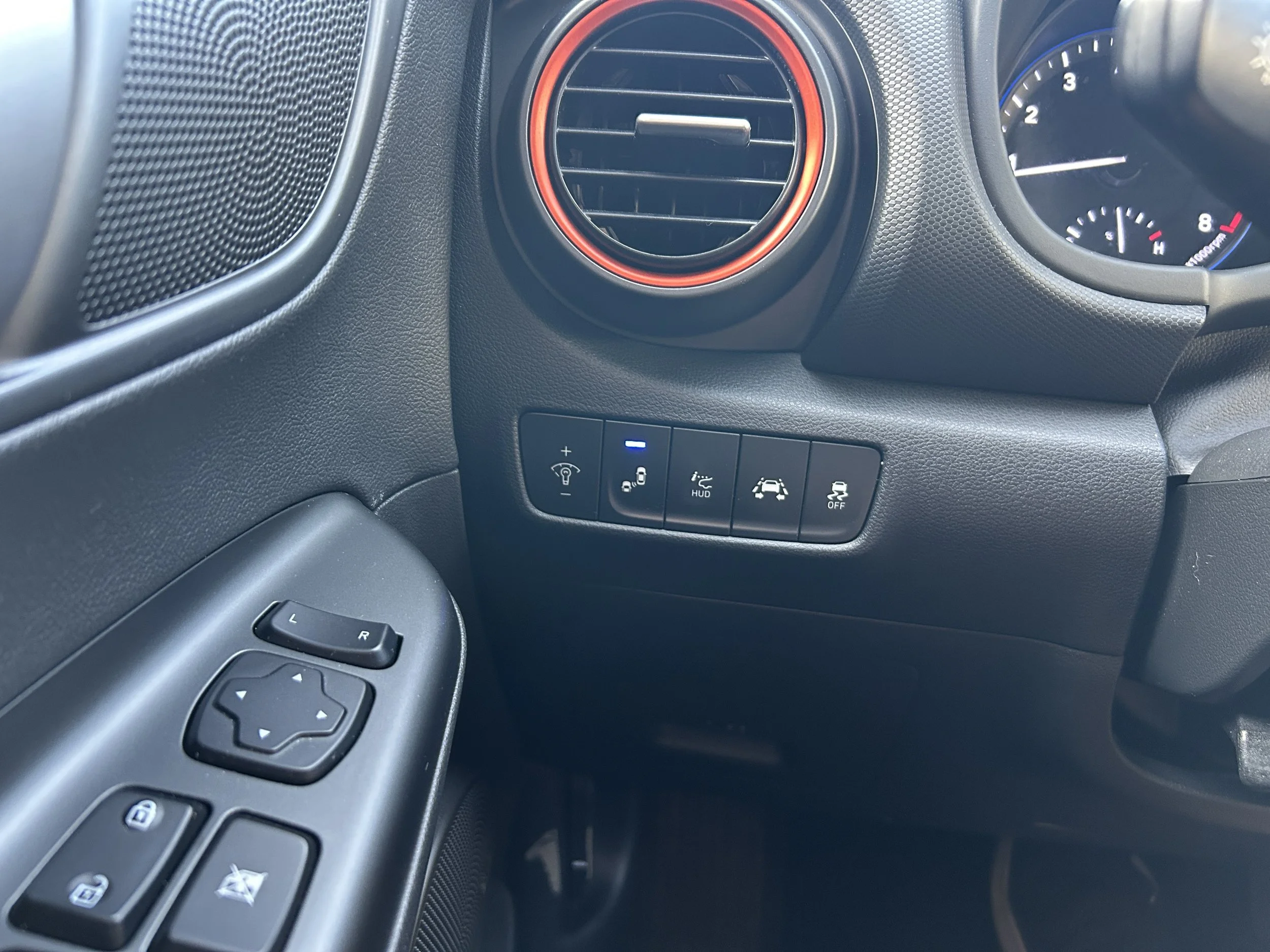 2020 Hyundai Kona Ultimate — photo 19