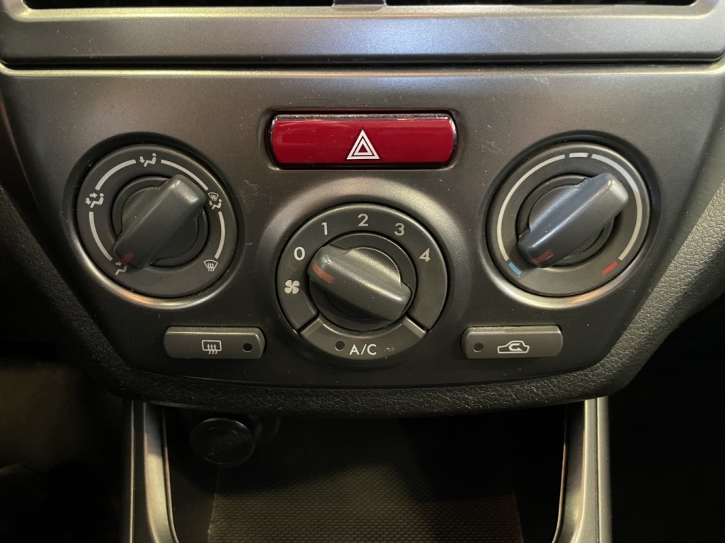 Subaru Impreza 2,5i avec Groupe Limited 2011 — photo 28
