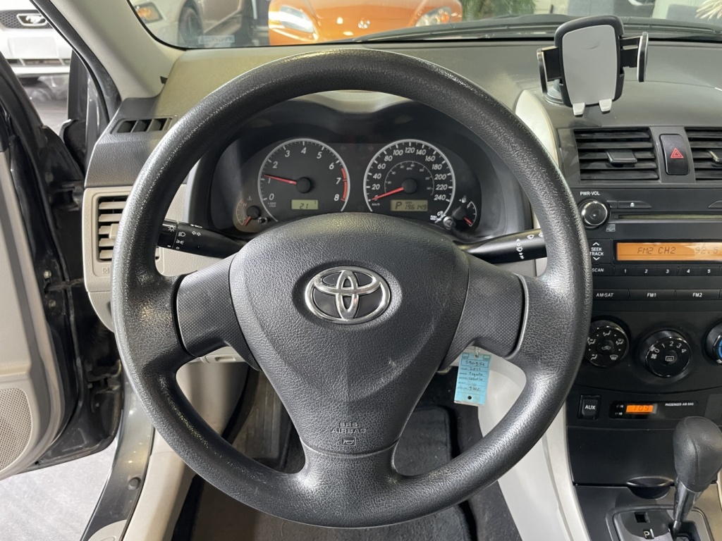 Toyota Corolla CE 2011 — photo 16