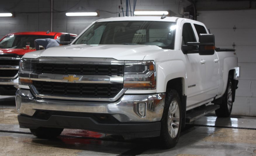 2017 CHEVROLET SILVERADO 1500 CREW CAB 4X4 — photo 3