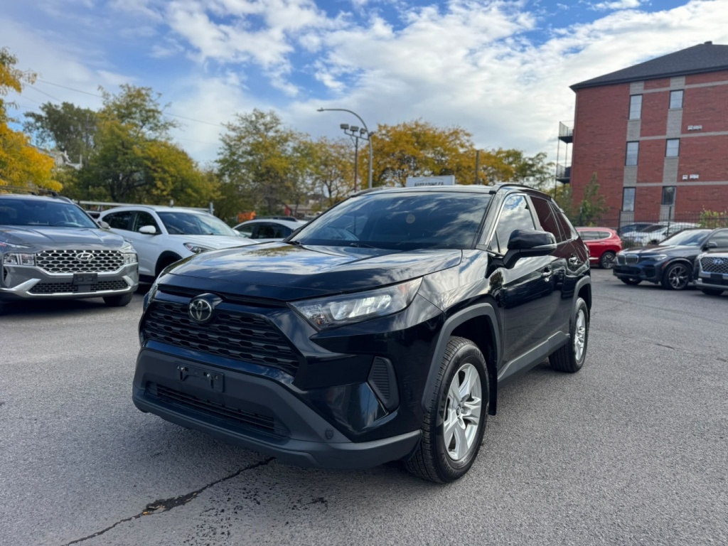 Toyota RAV4 LE 2019 — photo 3