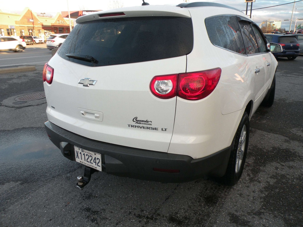 Chevrolet Traverse 2LT 2011 — photo 8