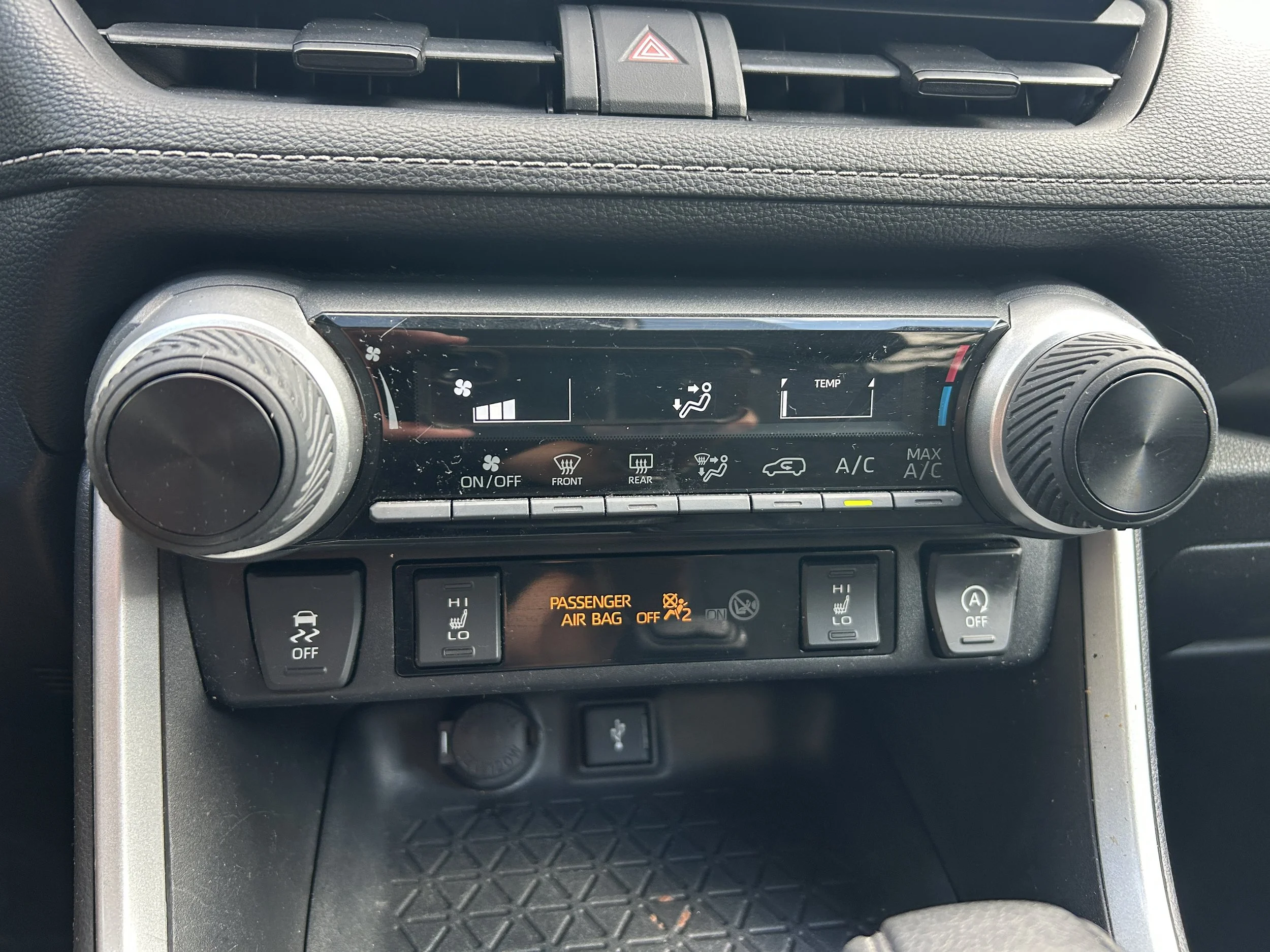 2021 Toyota Rav4 LE — photo 15