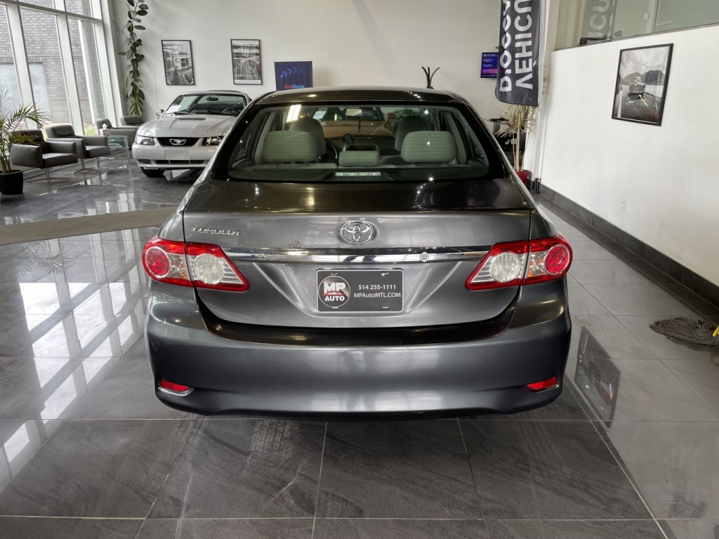 Toyota Corolla CE 2011 — photo 6