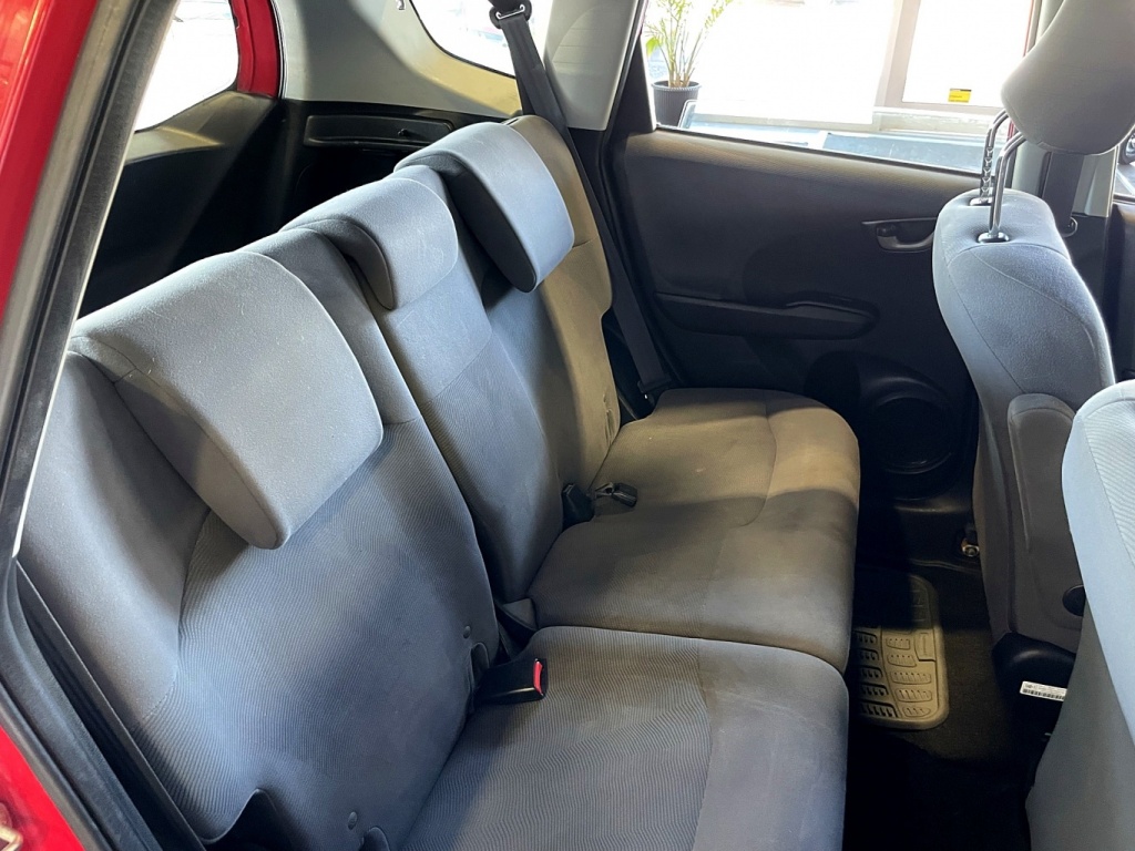 Honda Fit DX-A 2011 — photo 10