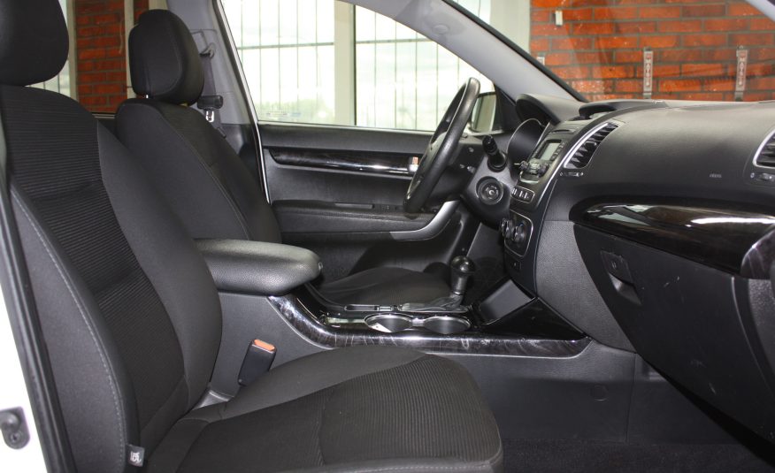 2015 KIA SORENTO LX AWD — photo 8