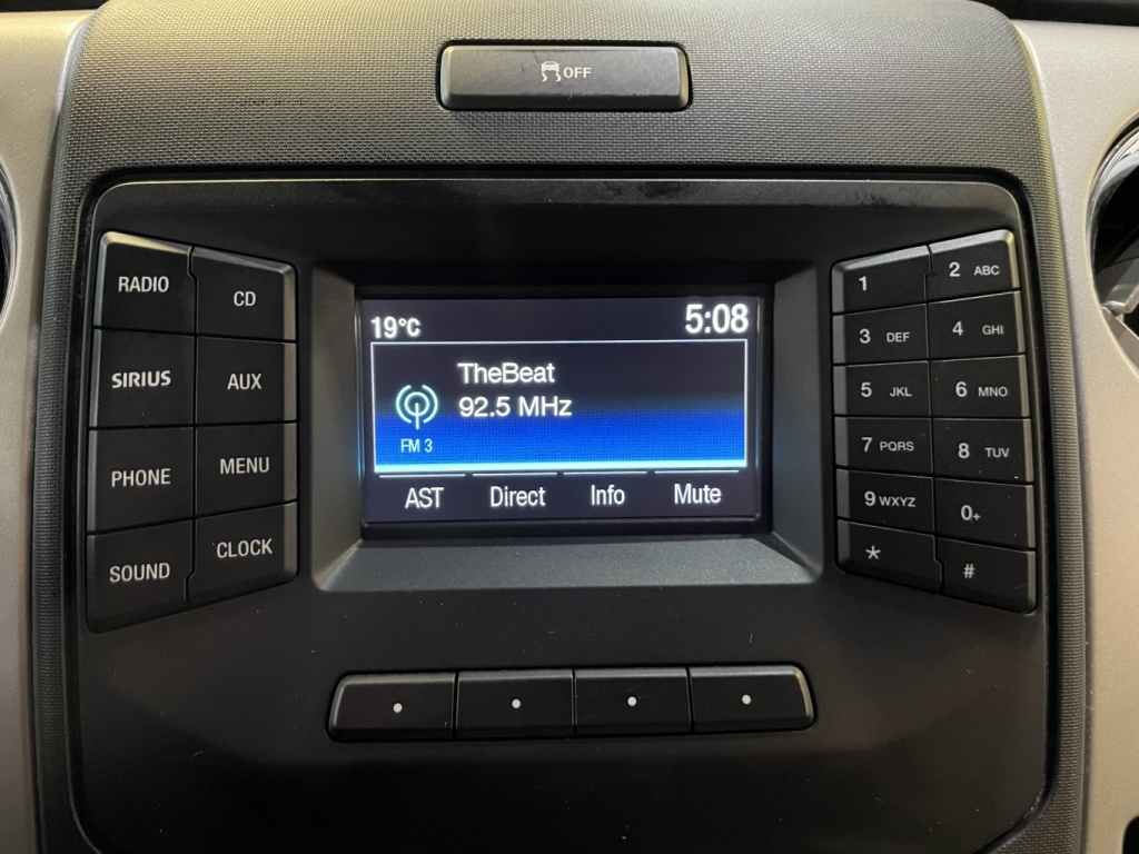Ford F-150 Lariat 2014 — photo 26