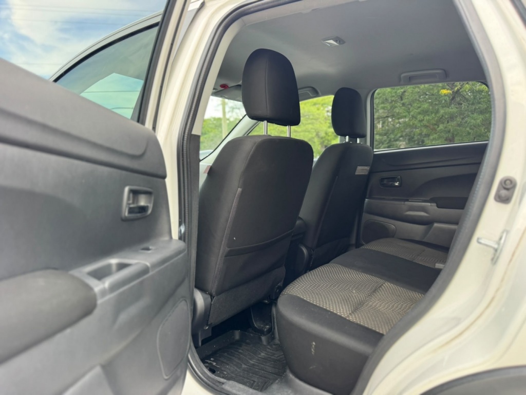 Mitsubishi RVR ES 2016 — photo 11