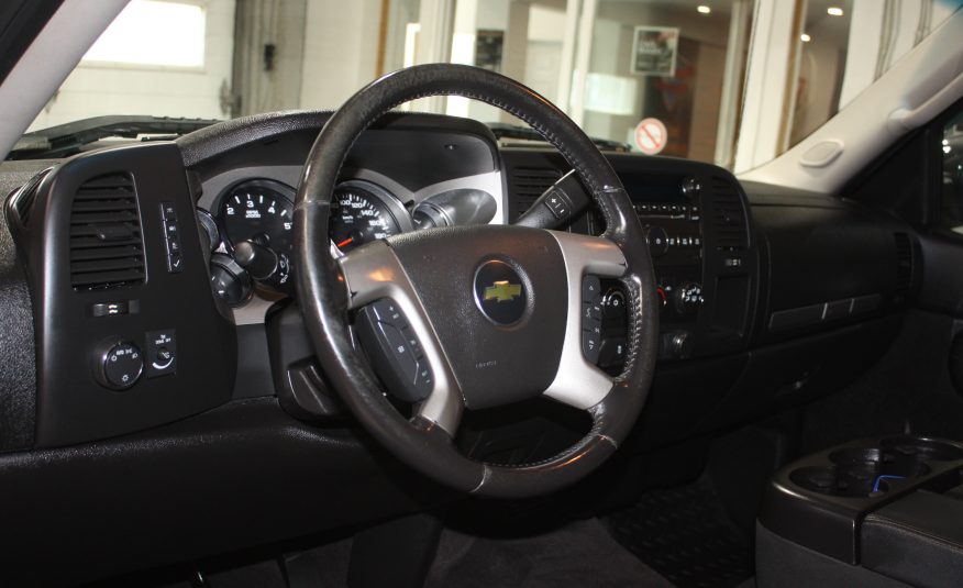 2013 CHEVROLET SILVERADO 1500 4X4 — photo 9