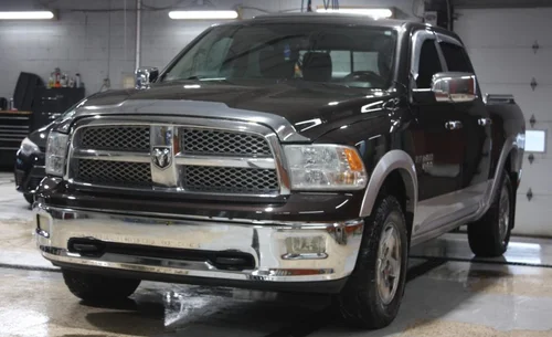 2011 RAM 1500 LARAMIE 4X4 — photo 3