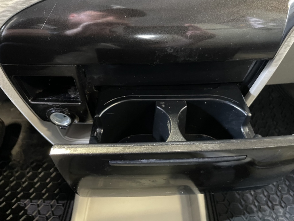 Toyota Sienna CE 2012 — photo 26