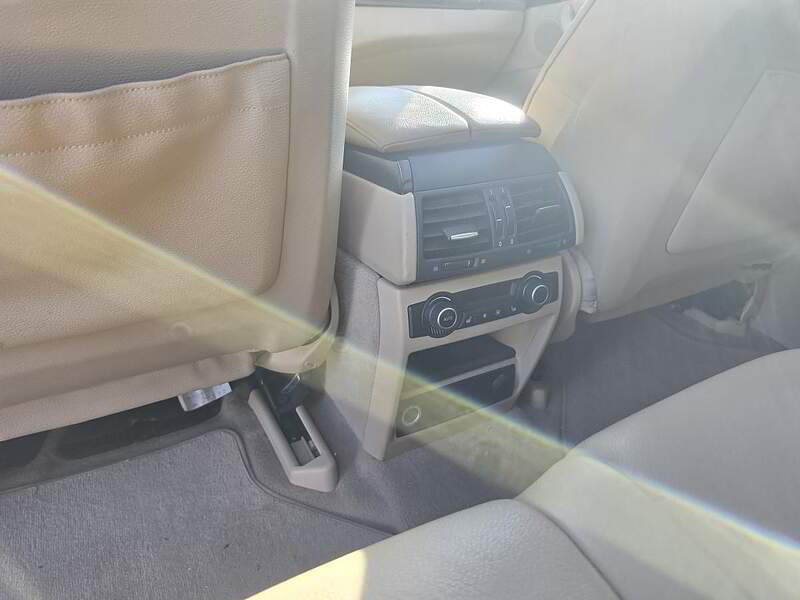 BMW X5 2012 35i + AWD + TOIT + GPS + CAMERA + CUIR + BLUETOOTH + BAS KM +++ — photo 12