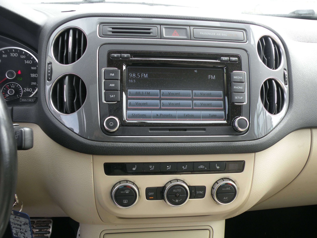 Volkswagen Tiguan Comfortline 2015 — photo 8