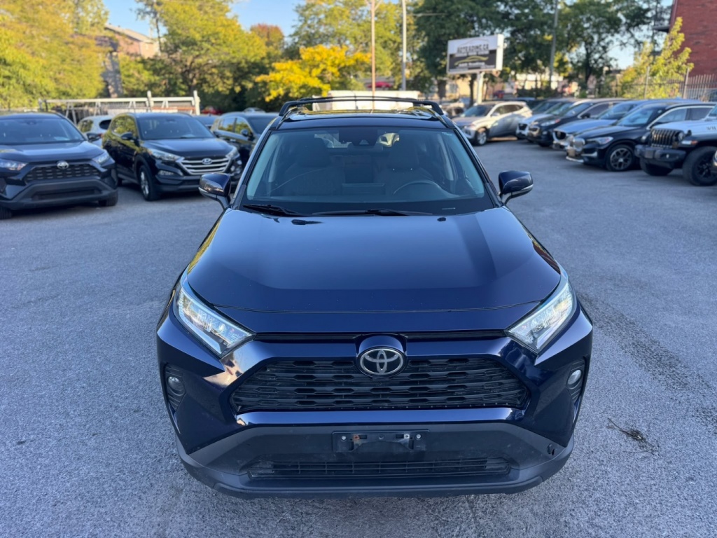 Toyota RAV4 XLE 2021 — photo 17
