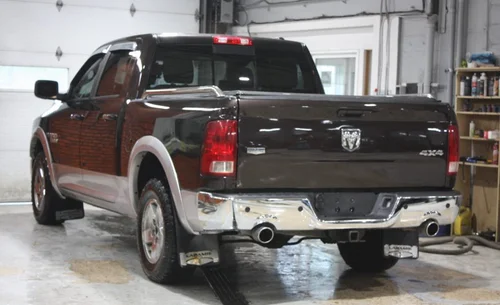 2011 RAM 1500 LARAMIE 4X4 — photo 4