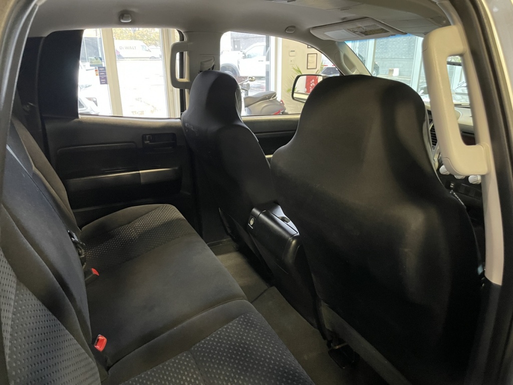 Toyota Tundra SR5 2010 — photo 13