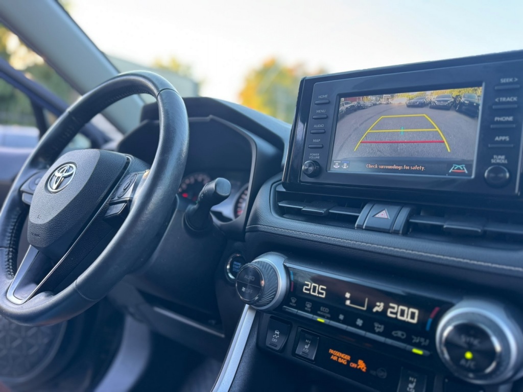 Toyota RAV4 XLE 2021 — photo 14