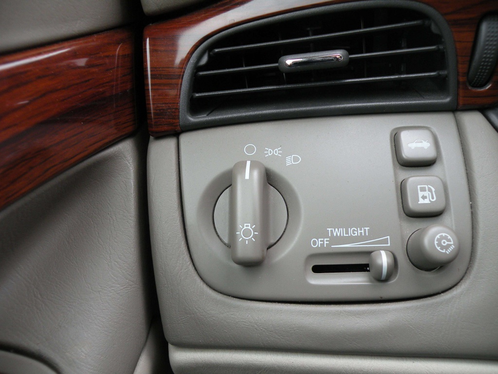 Cadillac Deville  2000 — photo 15