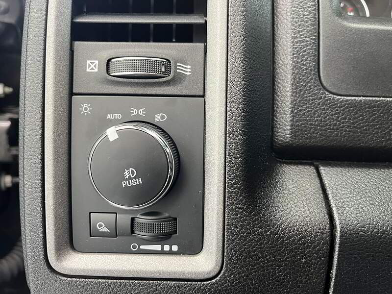 RAM 1500 Classic 2022 CLASSIQUE EXPRESS / MOTEUR 5.7L + CAMERA + BLUETOOTH +++ — photo 15