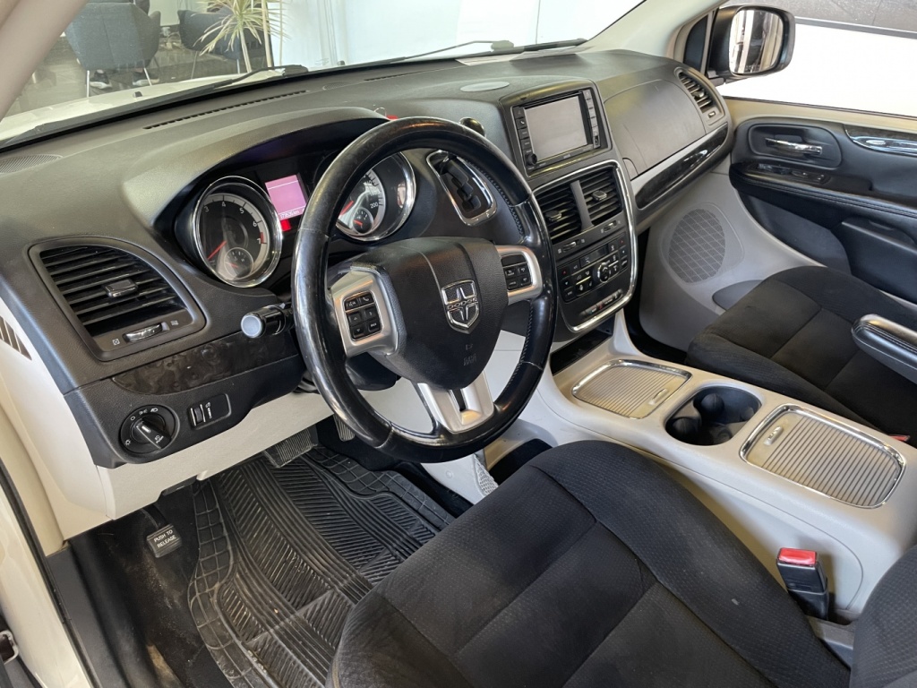 Dodge Grand Caravan Multiplaces 2015 — photo 15