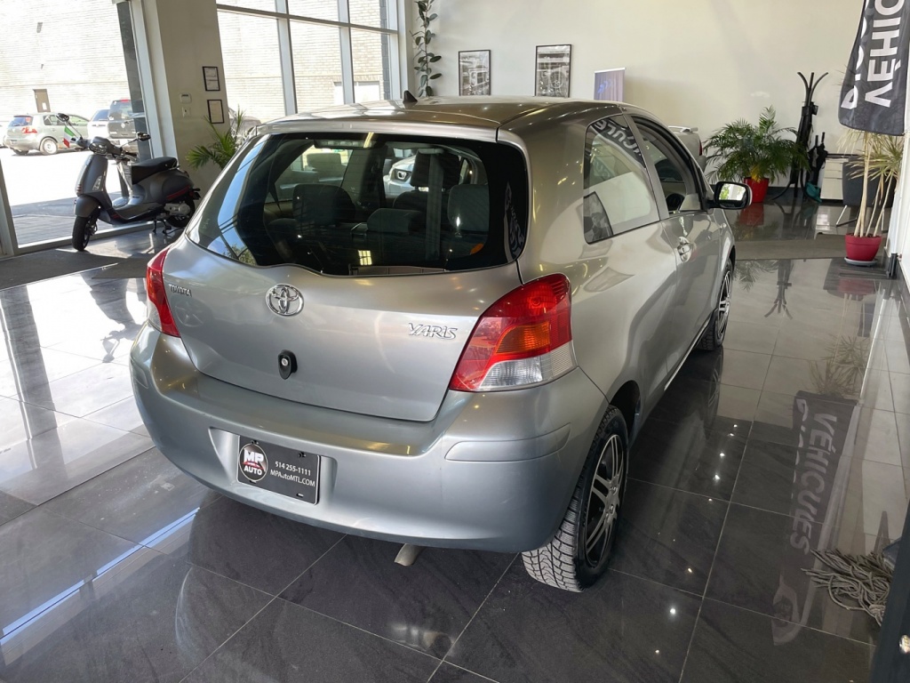 Toyota Yaris CE 2010 — photo 7