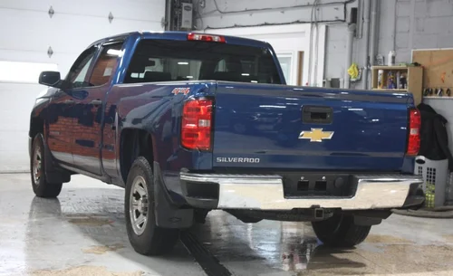 2015 CHEVROLET SILVERADO 1500 CREW CAB 4X4 — photo 4