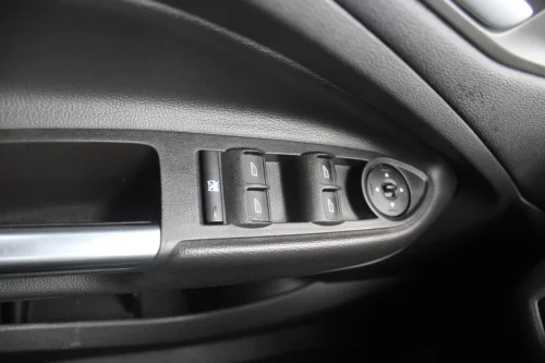 FORD Escape — photo 16
