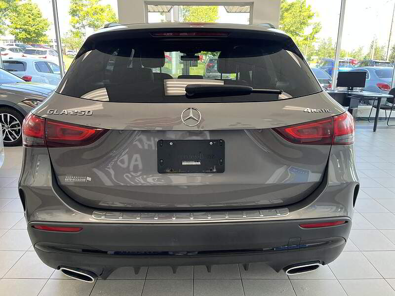 Mercedes-Benz GLA 250 2023 / AMG PACK / 4MATIC / TOIT + CUIR / CAMERA ++++ — photo 7