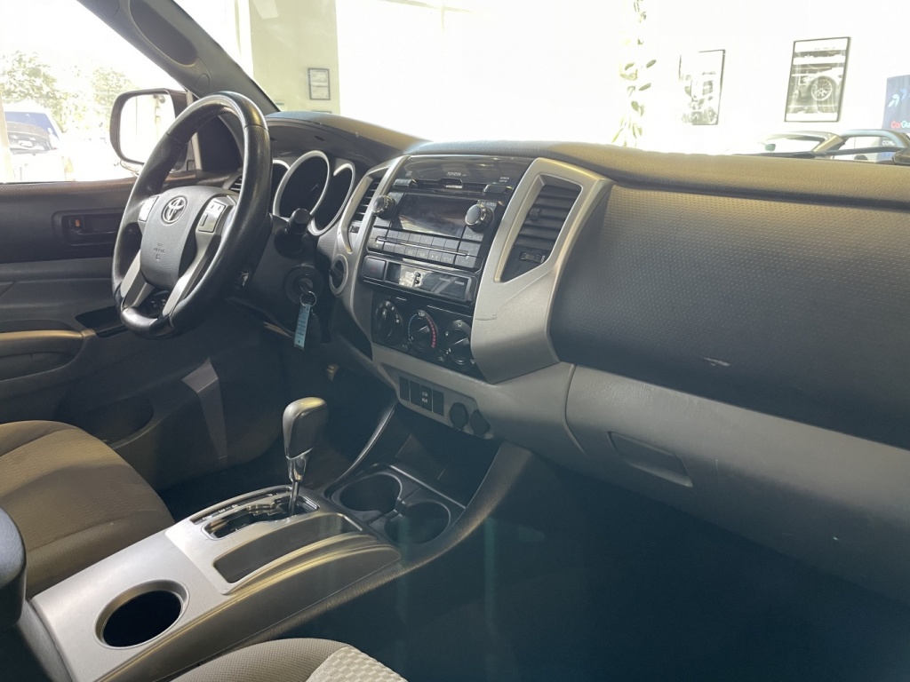 Toyota Tacoma  2012 — photo 23