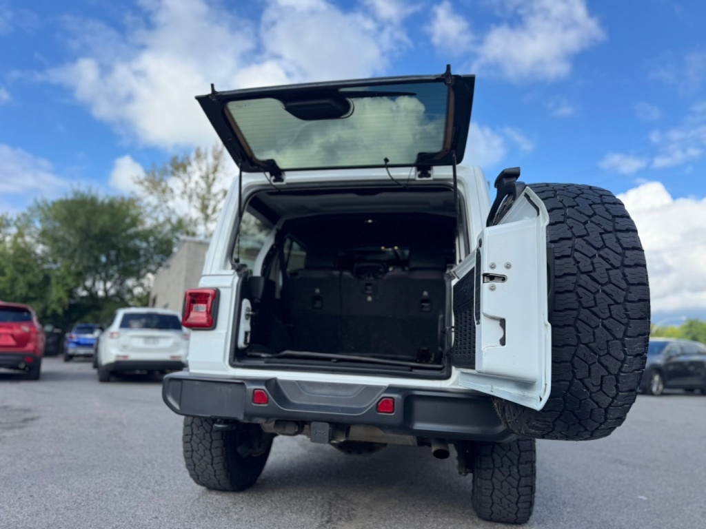 Jeep Wrangler Sport Altitude 2021 — photo 13