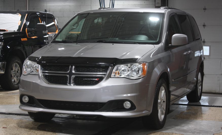 2017 DODGE GRAND CARAVAN CREW — photo 3