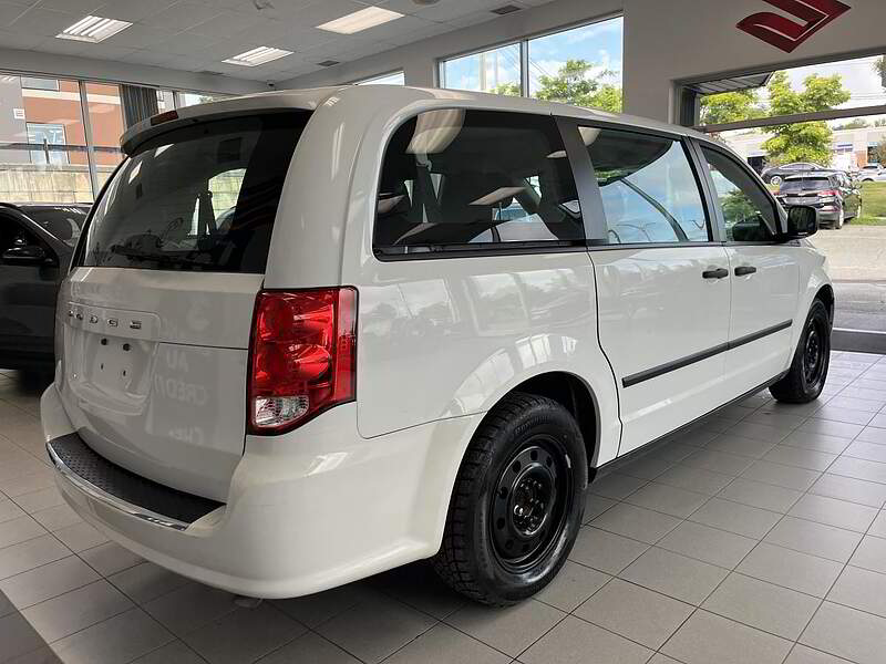 Dodge Grand Caravan 2017 Ensemble Valeur plus familiale 4 portes — photo 6