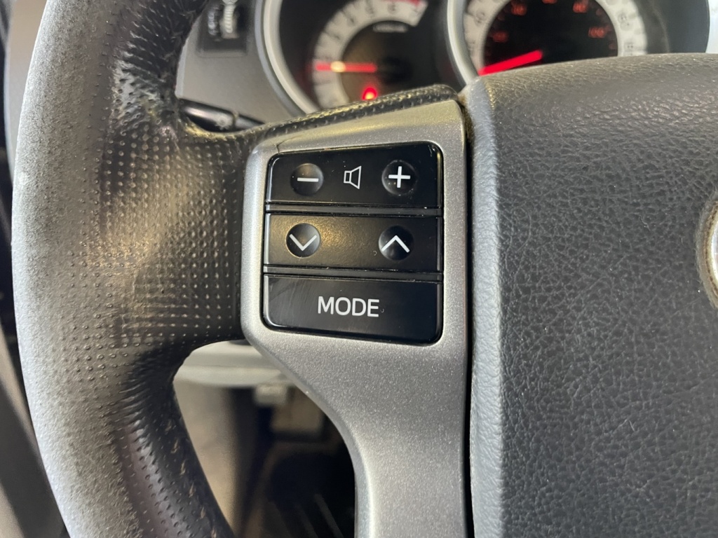 Toyota Tacoma  2013 — photo 17