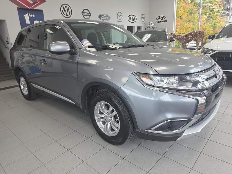 Mitsubishi Outlander 2016 ES / AUTO + BLUETOOTH + BAS KM +++ — photo 3