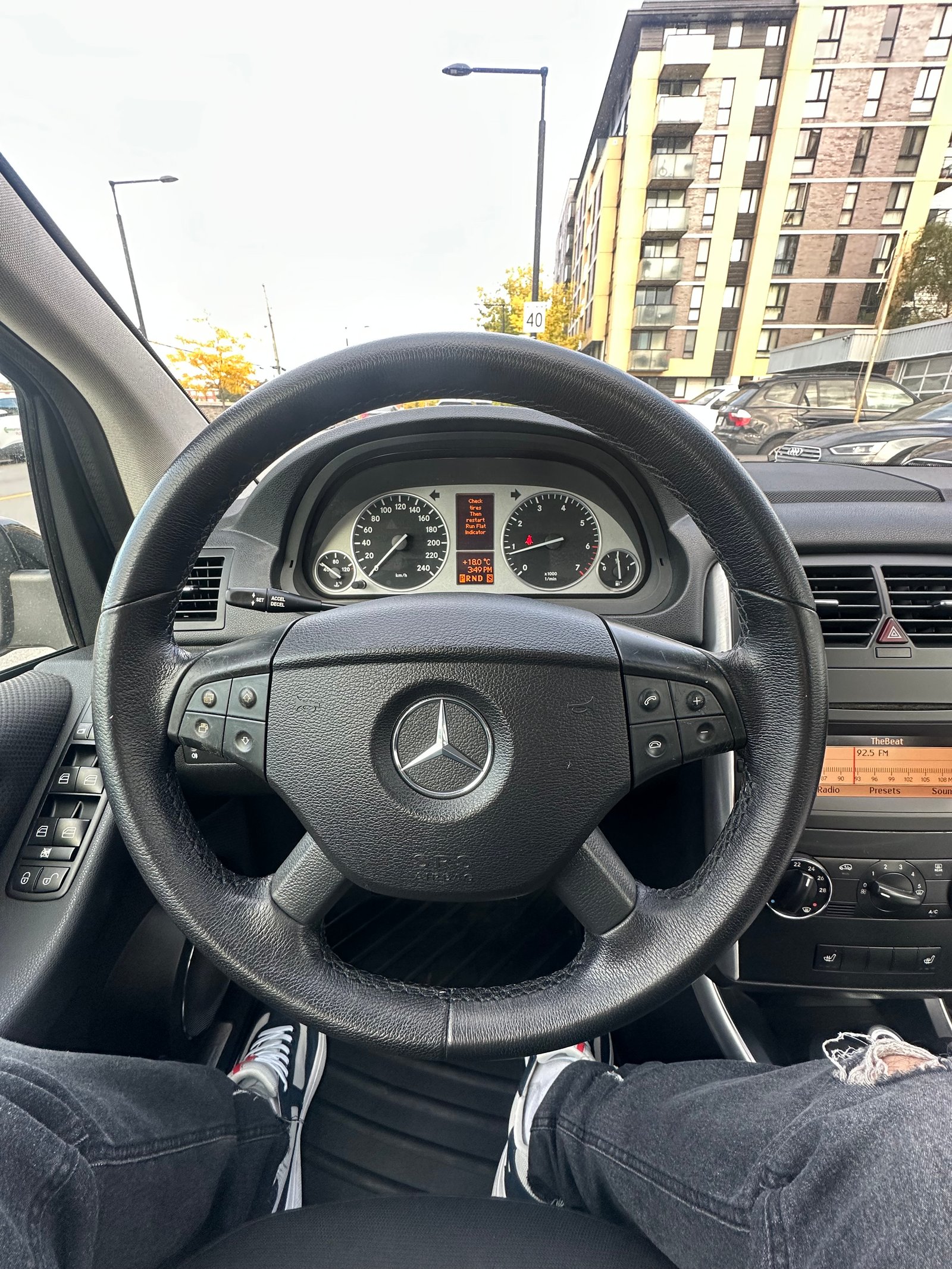 Mercedes-Benz B200 2011 — photo 9