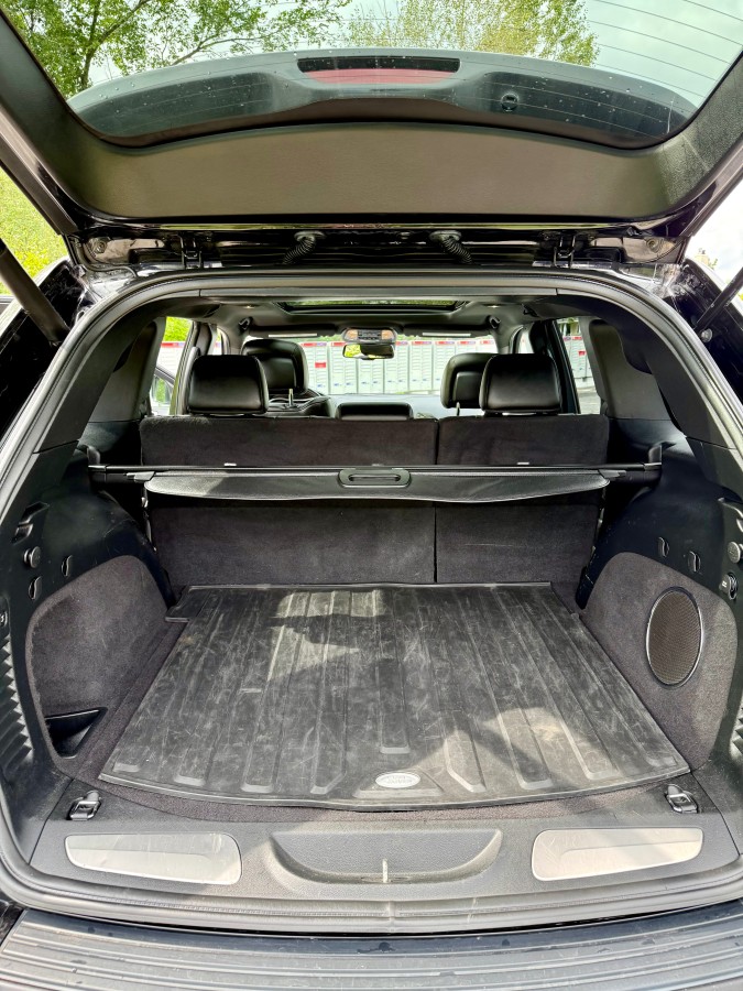 Jeep Grand Cherokee Overland V8 2016 — photo 14