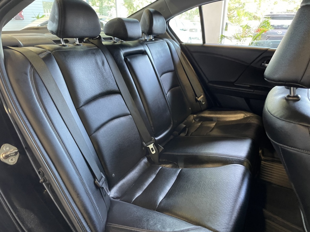 Honda Accord Touring 2015 — photo 35