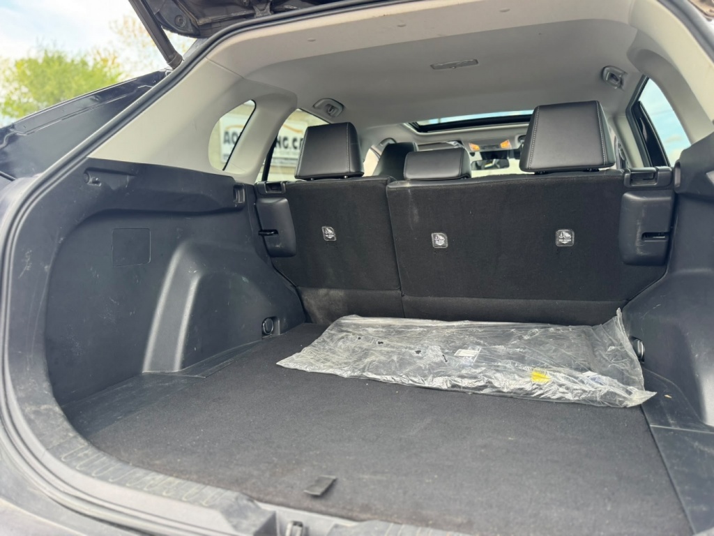 Toyota RAV4 XLE 2019 — photo 15
