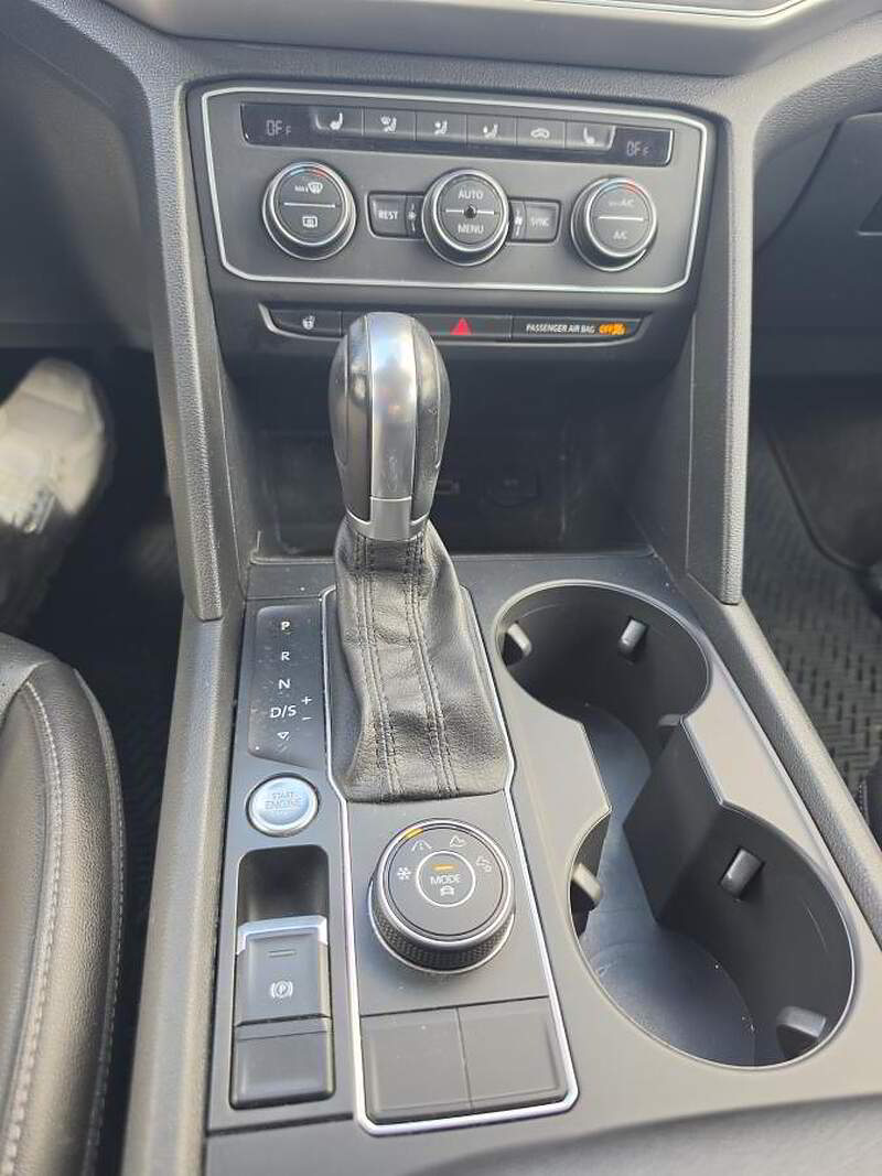 Volkswagen Atlas 2018 COMFORTLINE / 7 PASSAGERS / AWD / CUIR + CAMERA + BLUETOOTH +++ — photo 21