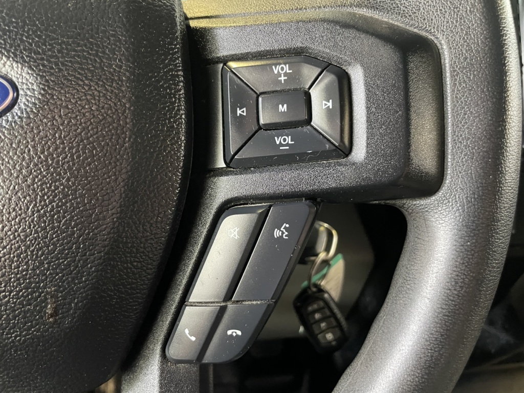 Ford F-150 XLT 2016 — photo 21