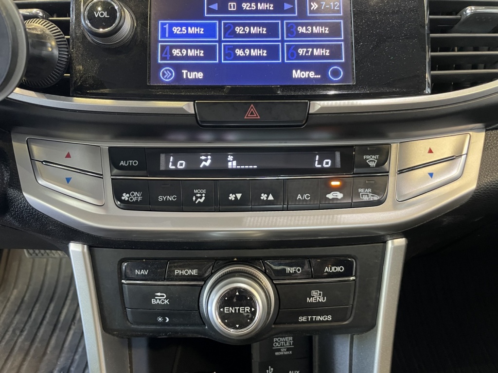 Honda Accord Touring 2015 — photo 26