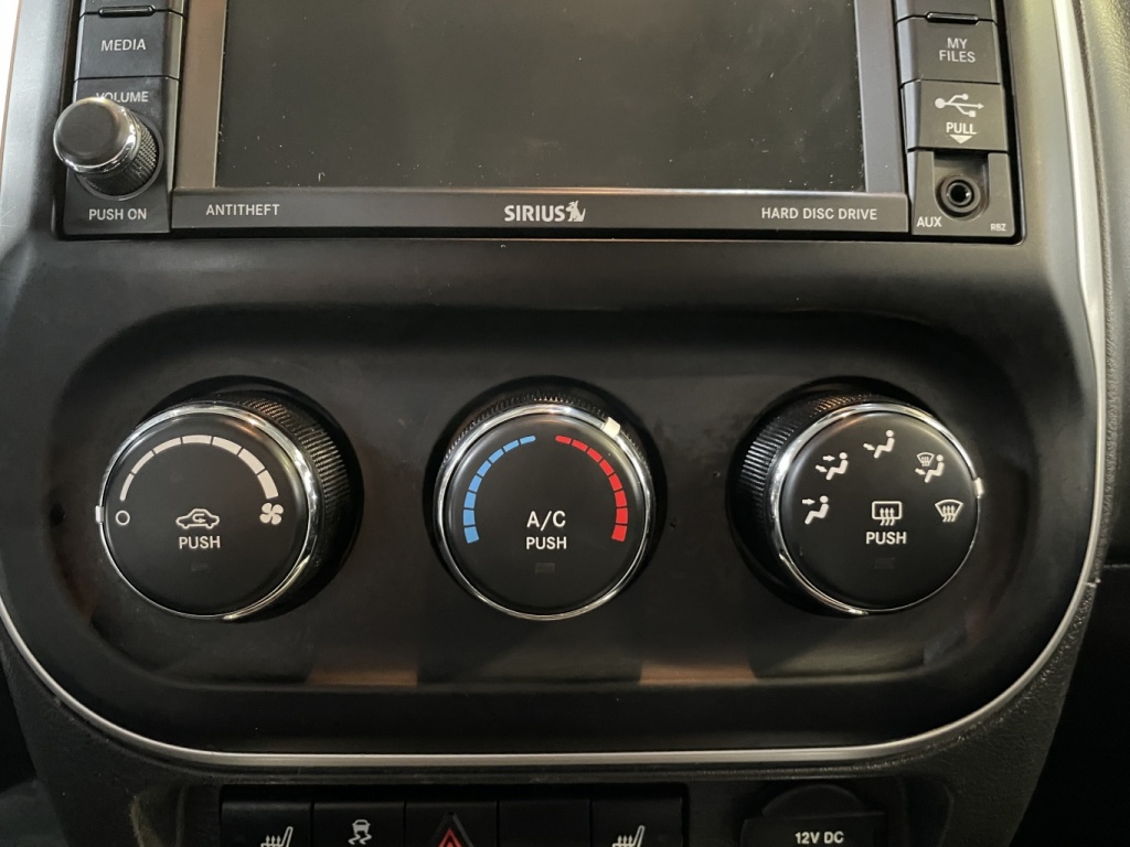 Jeep Compass Sport 2016 — photo 22