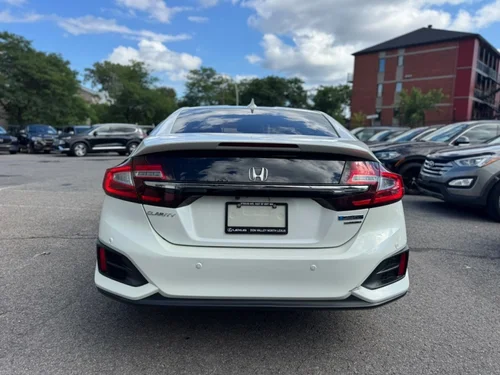 Honda Clarity hybride rechargeable Touring 2018 — photo 11
