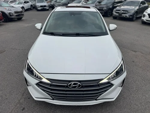 Hyundai Elantra Luxury 2020 — photo 4