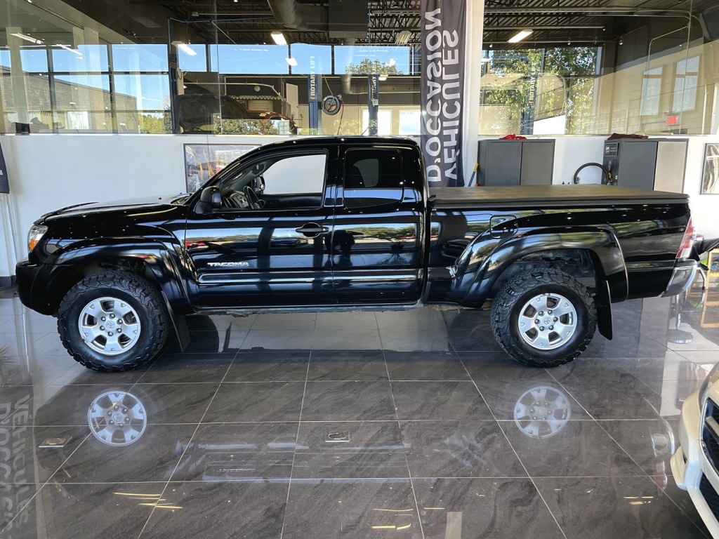 Toyota Tacoma  2011 — photo 4
