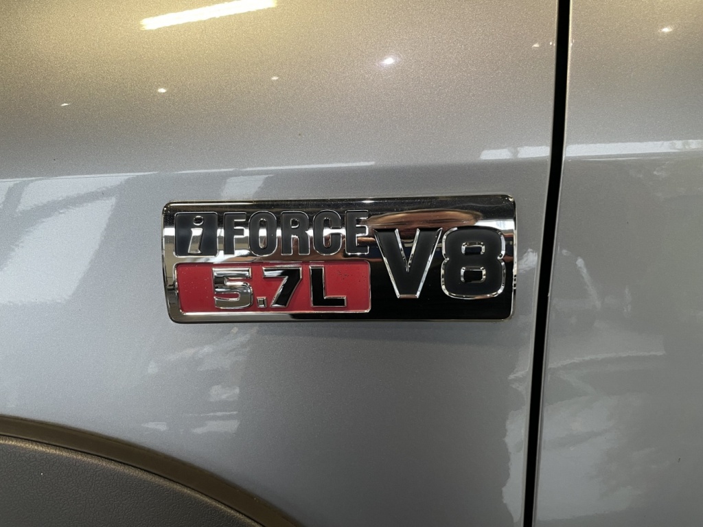 Toyota Tundra SR5 2010 — photo 29
